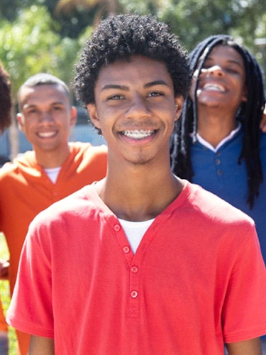 teen smiling braces
